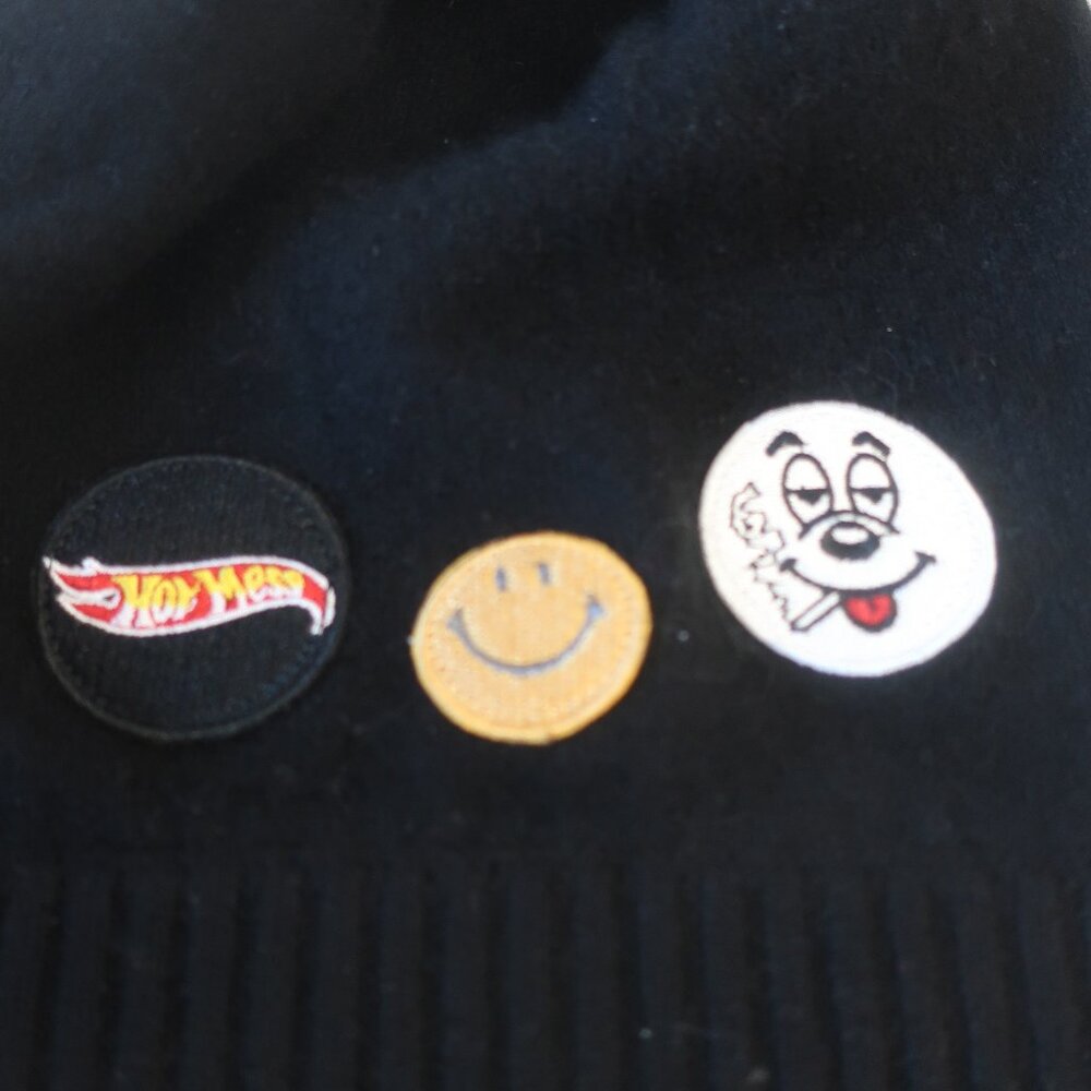 NWT Womens Minnie Rose Cashmere Blend Black Beanie Hat W/Patches O/S - Picture 2 of 4